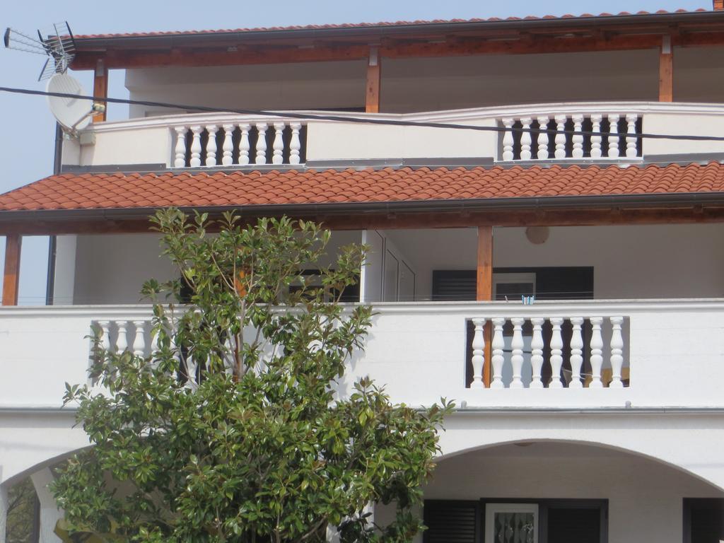 Apartments Gloria Biograd Na Moru Exterior photo
