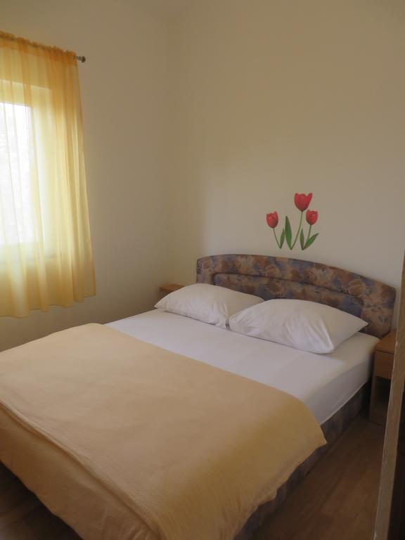 Apartments Gloria Biograd Na Moru Room photo