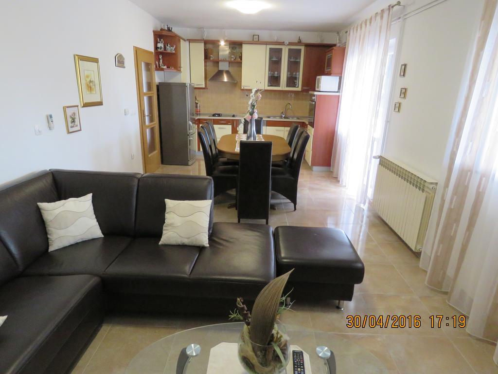 Apartments Gloria Biograd Na Moru Exterior photo