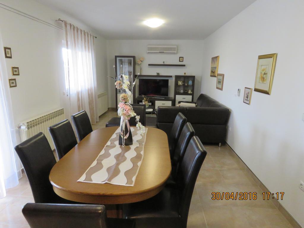 Apartments Gloria Biograd Na Moru Exterior photo