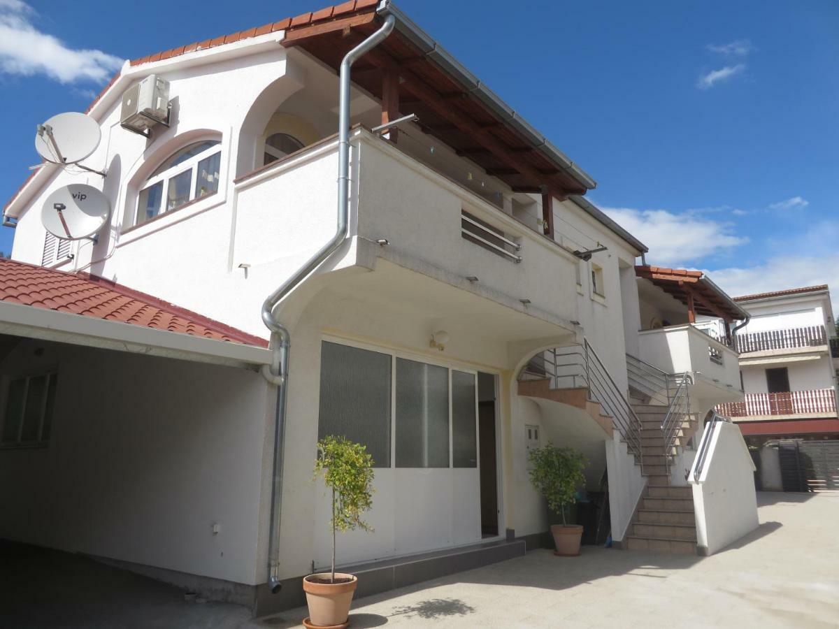 Apartments Gloria Biograd Na Moru Room photo